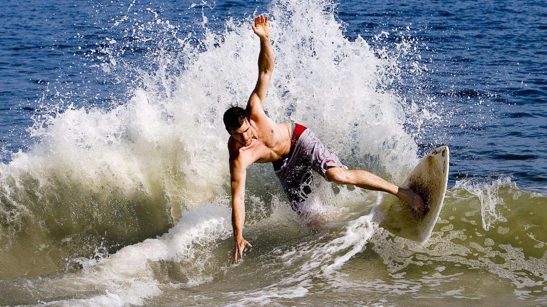 又抢下16个篮板！抱歉基德：你从历史第一变成了历史第二，基德篮球视频