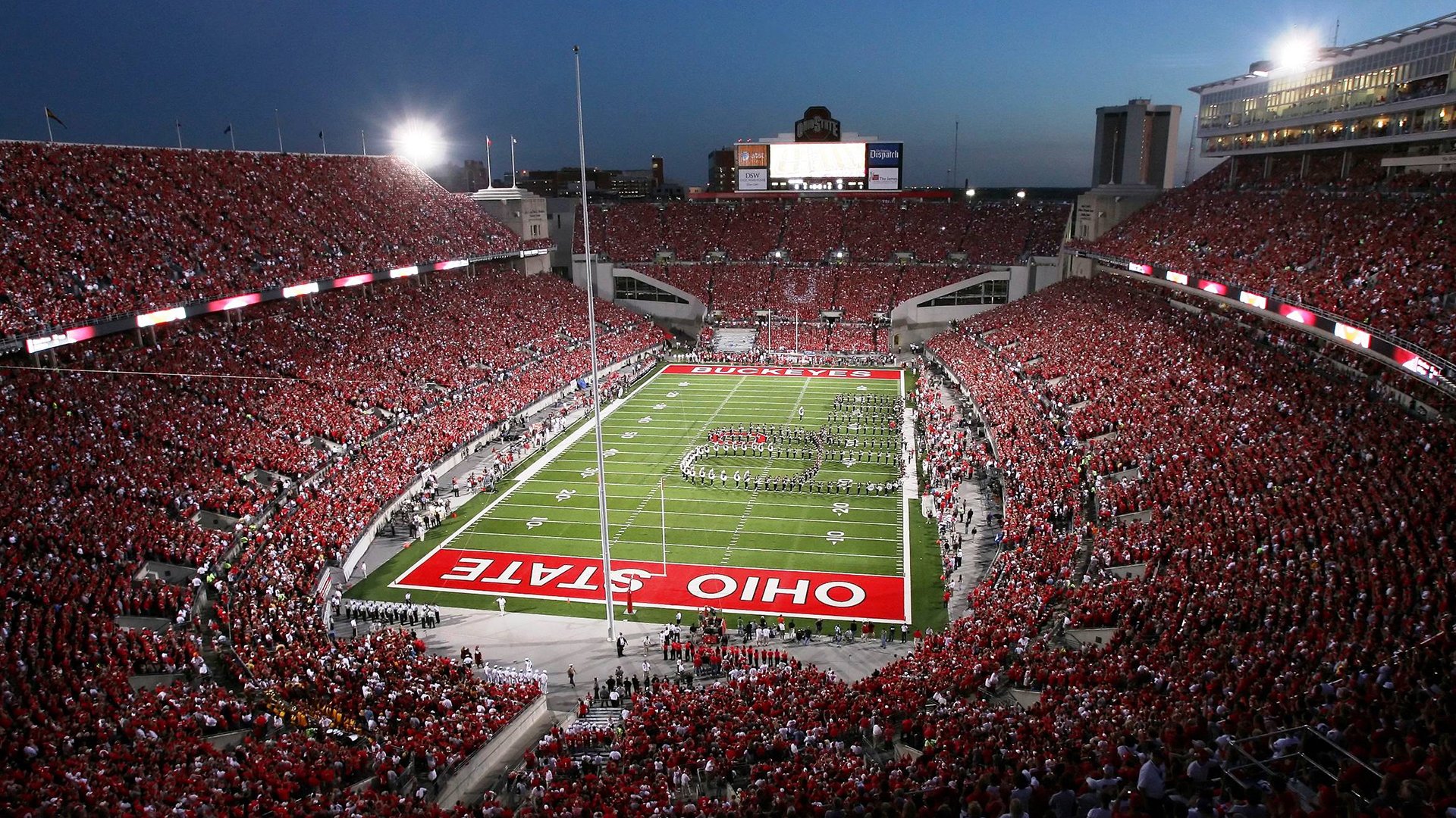 职业联赛注重提升裁判执法水平保障比赛公平公正，裁判执法能力